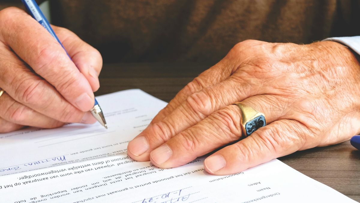Cómo reclamar cobros indebidos a tu aseguradora