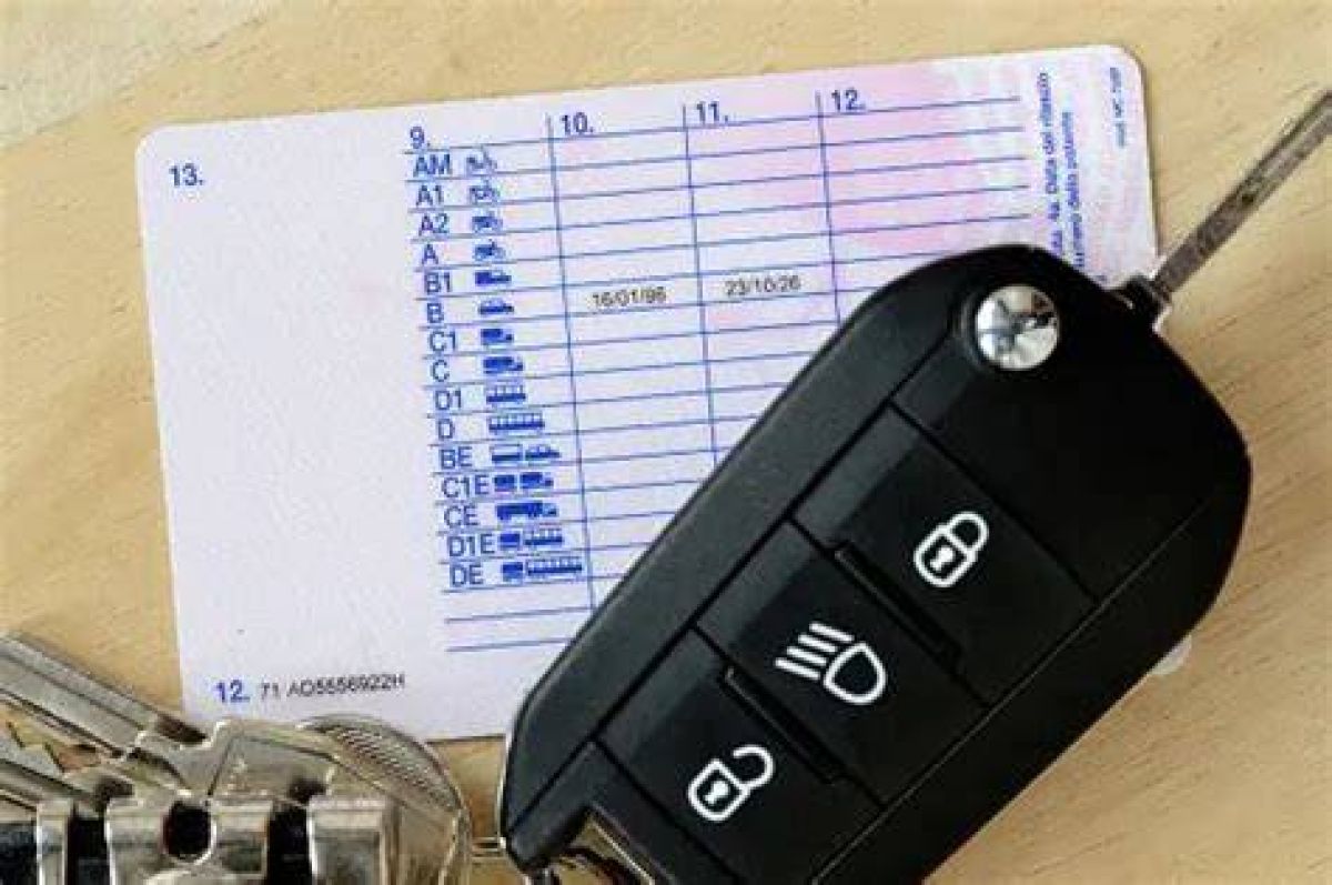 Multa por no llevar el carnet de conducir